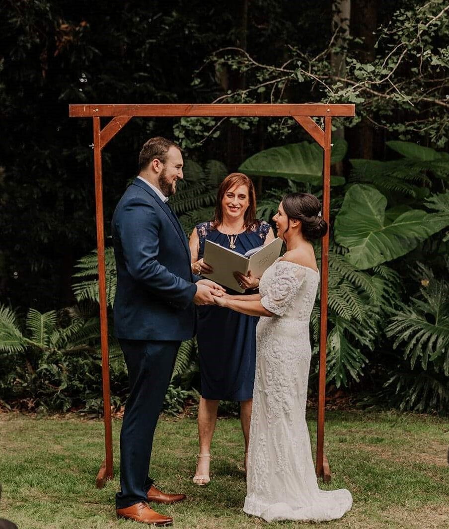 Brisbane wedding celebrant Mandi Forrester-Jones