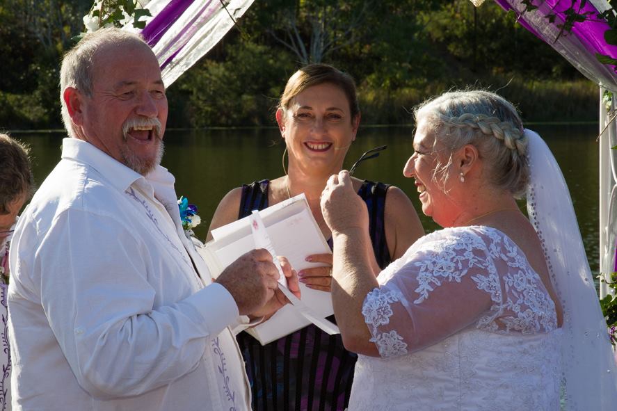 Brisbane wedding celebrant Mandi Forrester-Jones officiating at a wedding