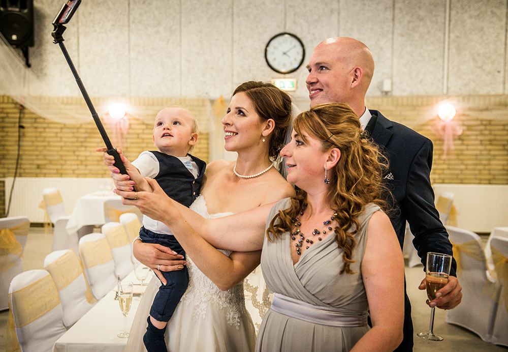 how to have a wedding with kids