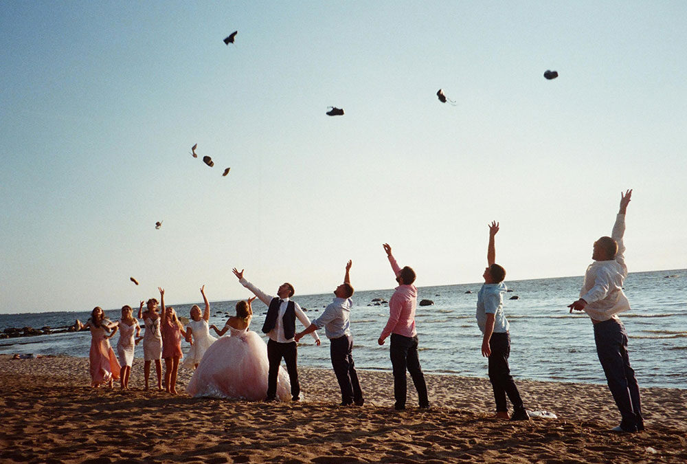 How to deal with bad weather at your wedding