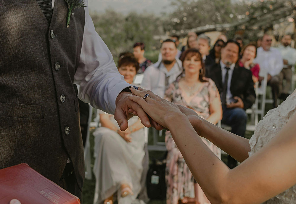 unplugged wedding no phones